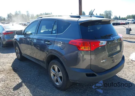 2015 Toyota Rav4 Xle z USA, uszkodzony, nr VIN 2T3WFREV8FW214711